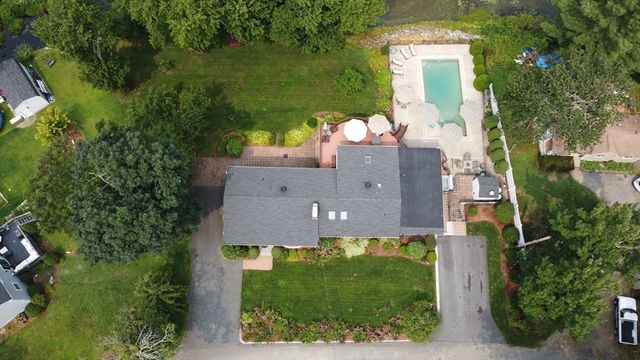4 Johns Ave, Middleton, MA 01949
