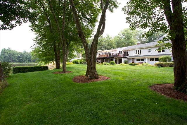 4 Johns Ave, Middleton, MA 01949