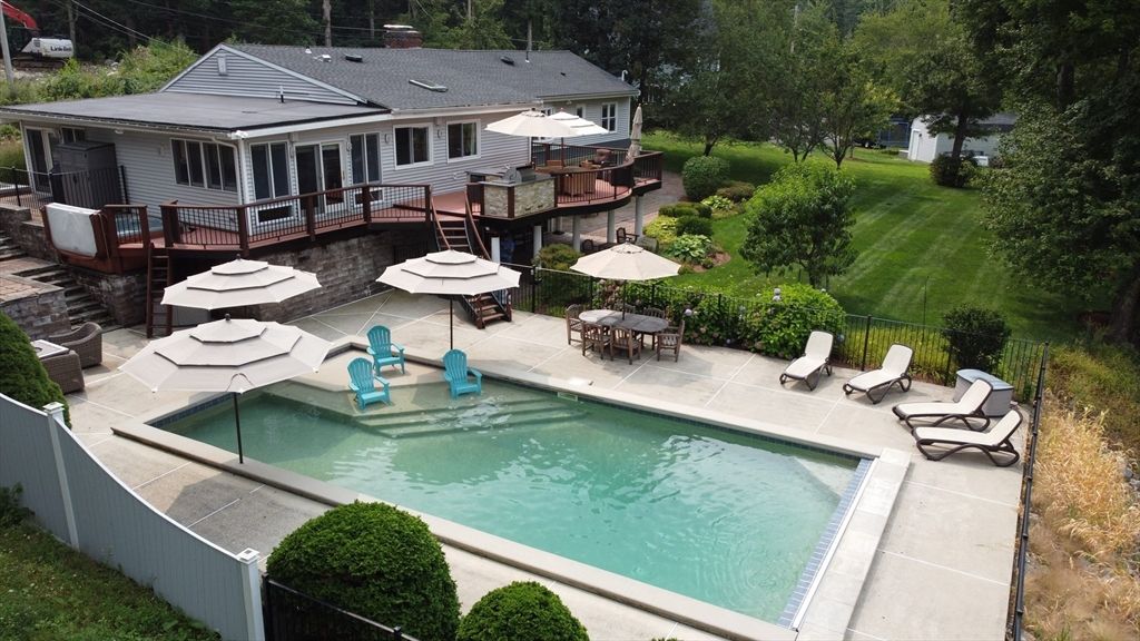 4 Johns Ave, Middleton, MA 01949