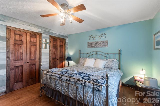 46 Hummingbird Drive, Maggie Valley, NC 28751