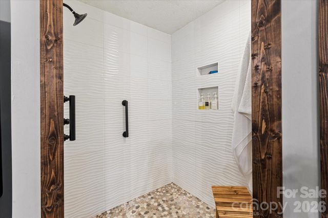 46 Hummingbird Drive, Maggie Valley, NC 28751