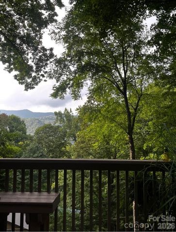 46 Hummingbird Drive, Maggie Valley, NC 28751