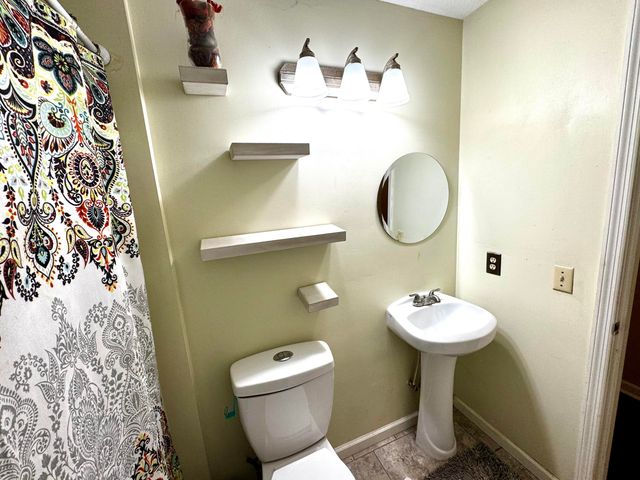 6905 Sandy Cove Drive, Harrison, TN 37341