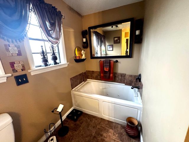 6905 Sandy Cove Drive, Harrison, TN 37341