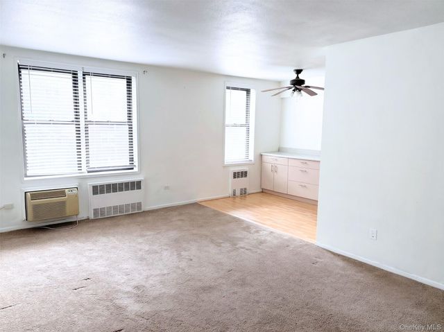 43-25 Douglaston Parkway 2B, Douglaston, NY 11363