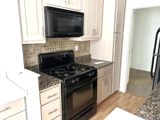 43-25 Douglaston Parkway 2B, Douglaston, NY 11363