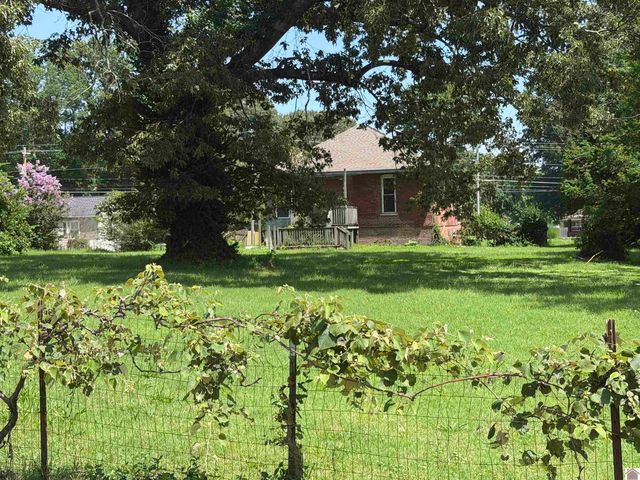 3032 Mayfield Road, Paducah, KY 42003