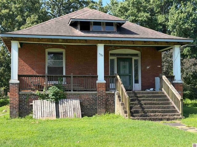 3032 Mayfield Road, Paducah, KY 42003