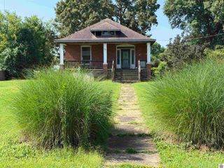 3032 Mayfield Road, Paducah, KY 42003