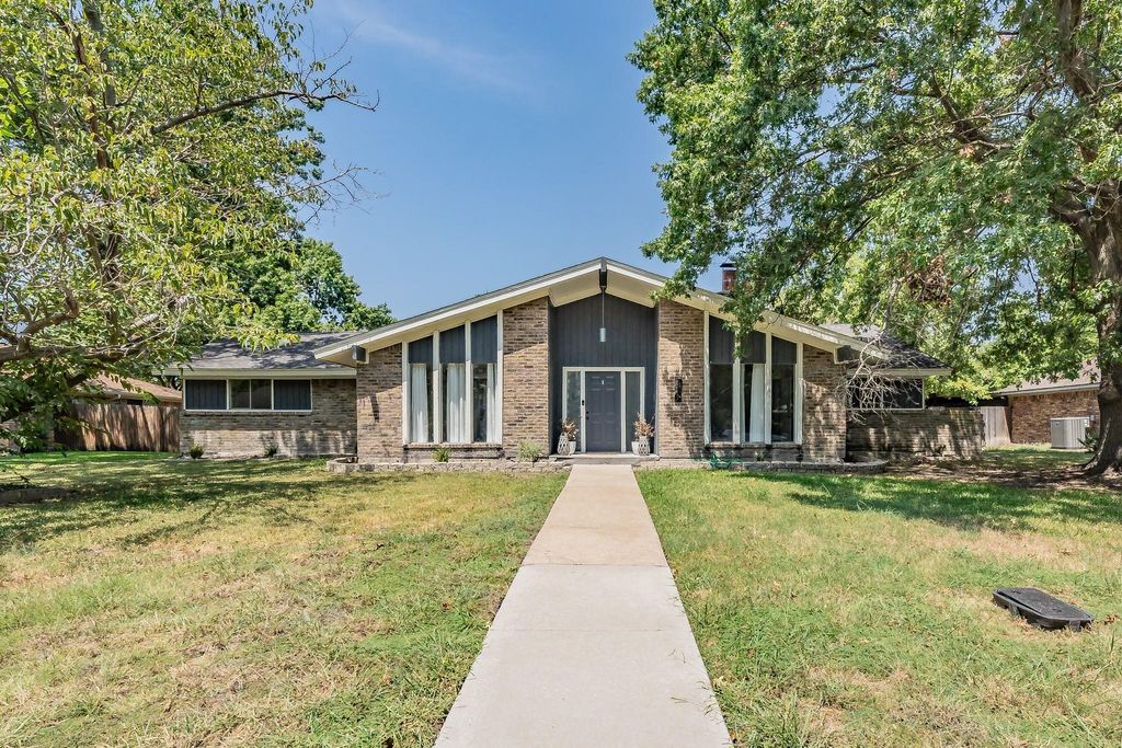 111 Ashe Bend Drive, Rowlett, TX 75087