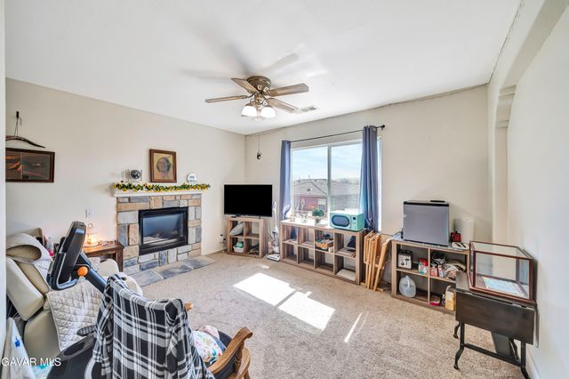 5818 W Avenue J-15, Lancaster, CA 93536