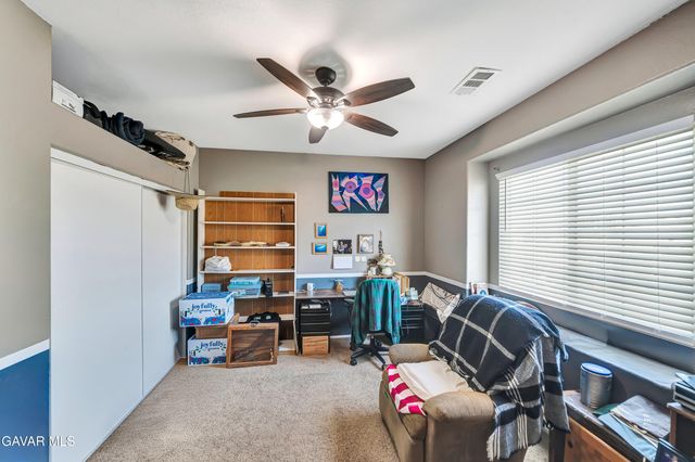 5818 W Avenue J-15, Lancaster, CA 93536