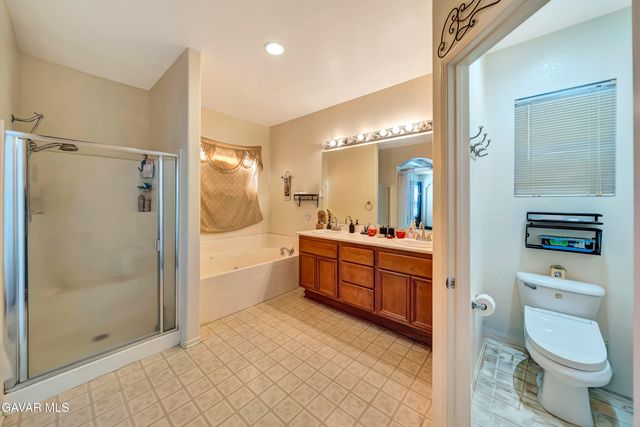 5818 W Avenue J-15, Lancaster, CA 93536