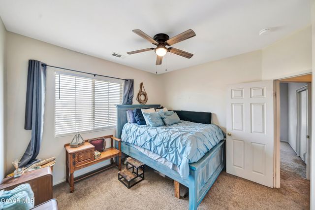 5818 W Avenue J-15, Lancaster, CA 93536