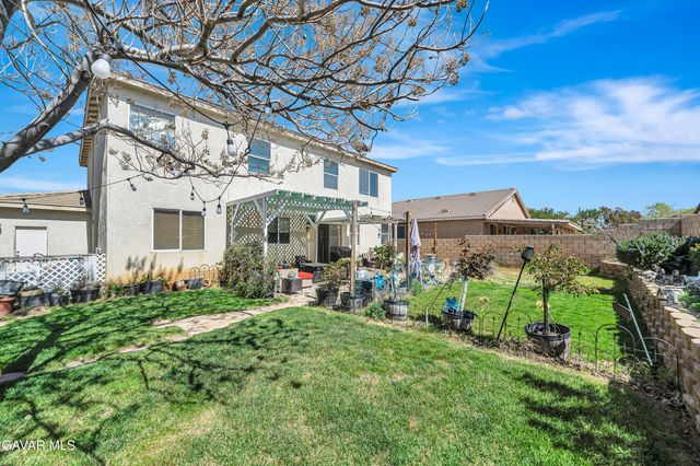 5818 W Avenue J-15, Lancaster, CA 93536