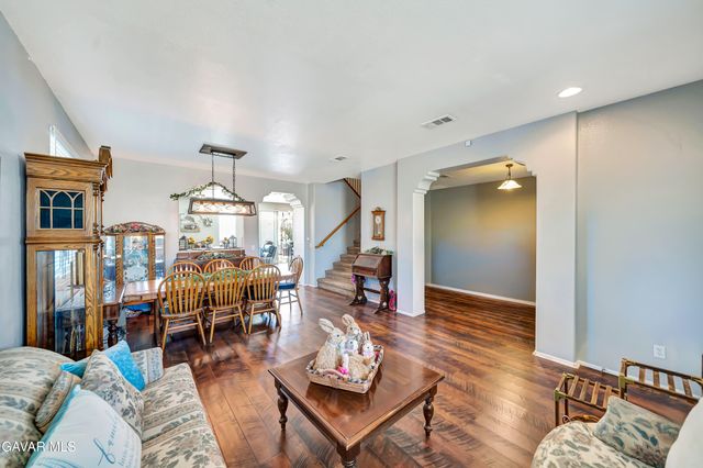 5818 W Avenue J-15, Lancaster, CA 93536