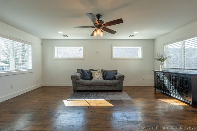 312 E Dallas Street, Broken Arrow, OK 74012