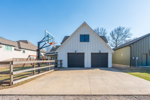 312 E Dallas Street, Broken Arrow, OK 74012