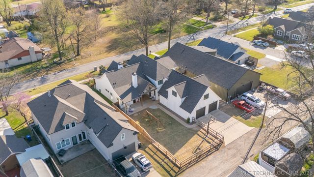 312 E Dallas Street, Broken Arrow, OK 74012