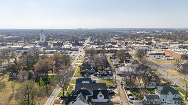 312 E Dallas Street, Broken Arrow, OK 74012