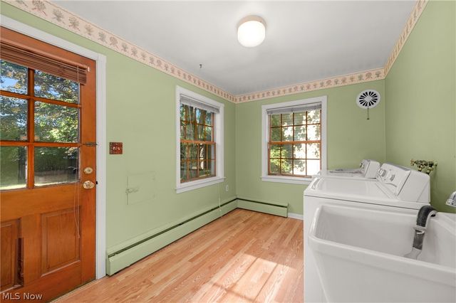 4820 W 211th Street, Fairview Park, OH 44126