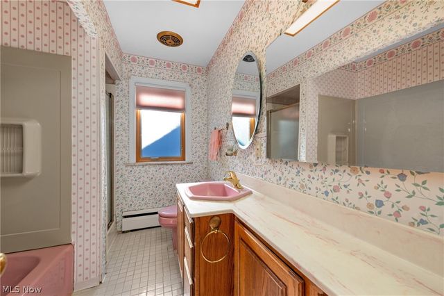 4820 W 211th Street, Fairview Park, OH 44126
