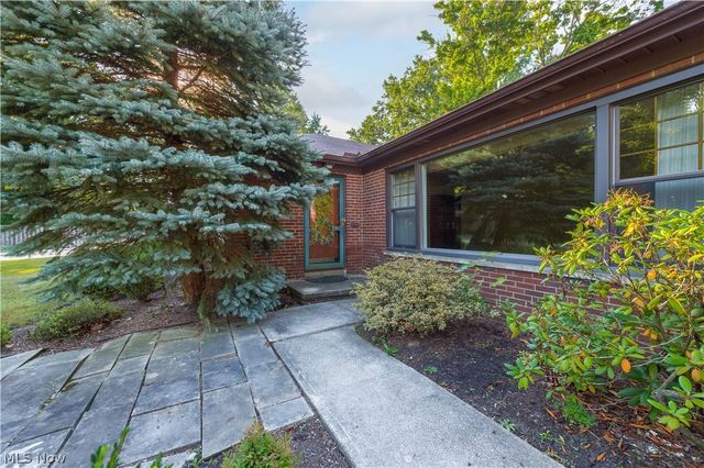4820 W 211th Street, Fairview Park, OH 44126
