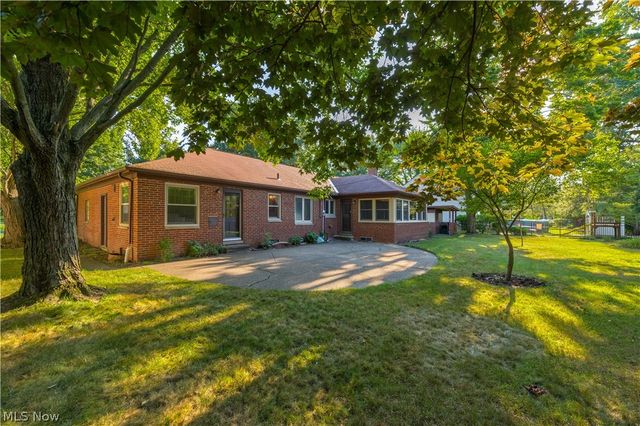 4820 W 211th Street, Fairview Park, OH 44126