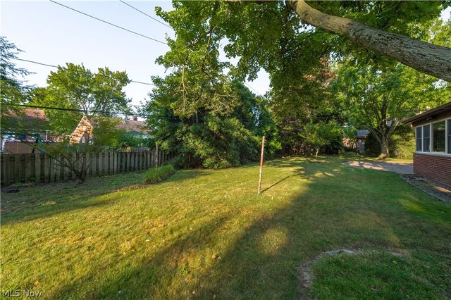 4820 W 211th Street, Fairview Park, OH 44126
