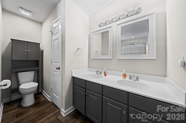 12112 Kempshott Court, Charlotte, NC 28273