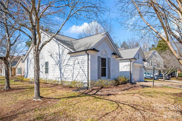 12112 Kempshott Court, Charlotte, NC 28273