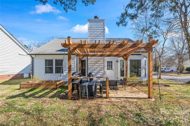 12112 Kempshott Court, Charlotte, NC 28273