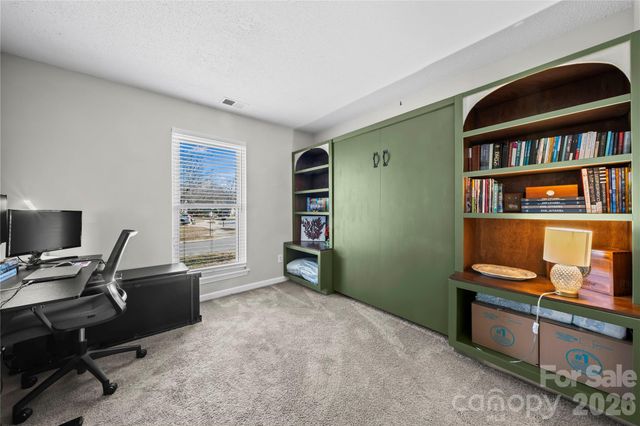 12112 Kempshott Court, Charlotte, NC 28273