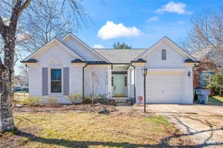 12112 Kempshott Court, Charlotte, NC 28273