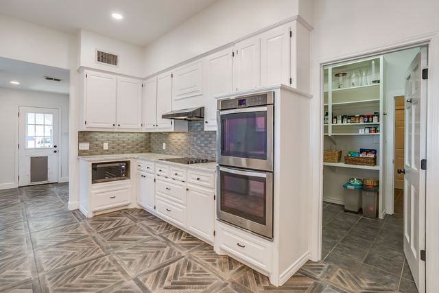 10638 CR 1016, Burleson, TX 76028