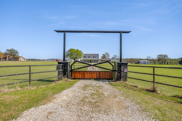 10638 CR 1016, Burleson, TX 76028