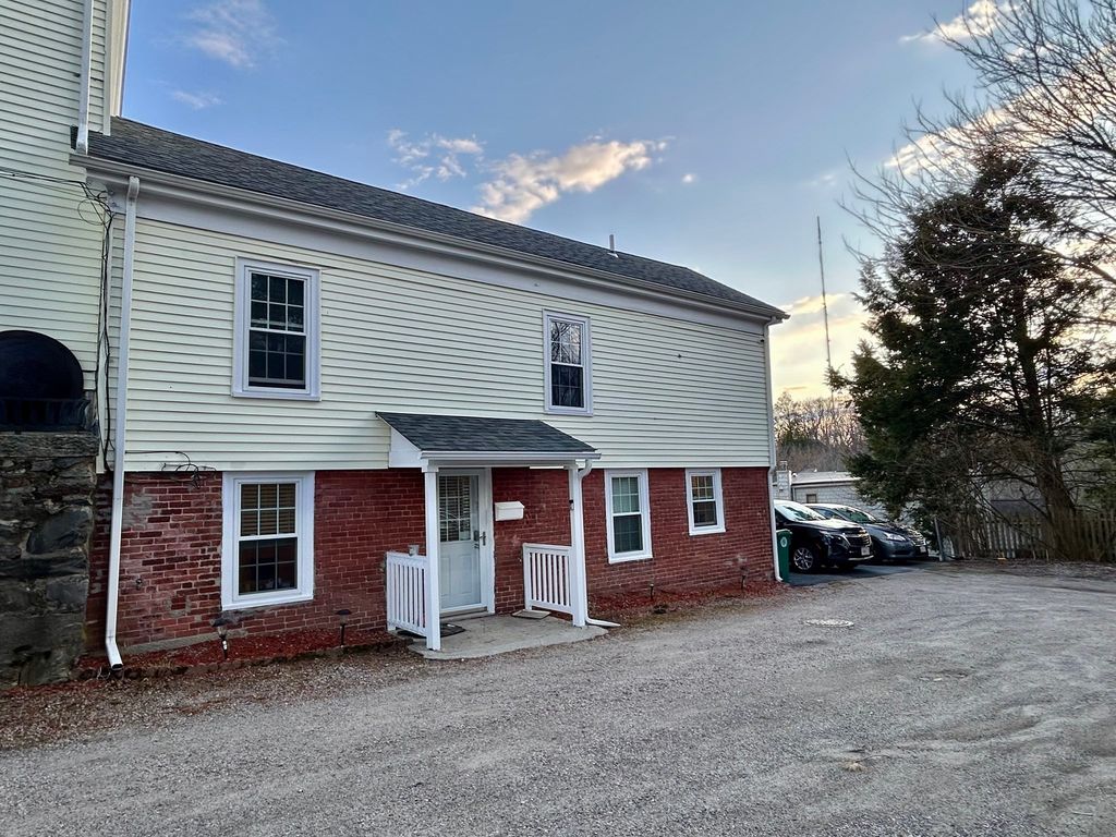 969 Chestnut Street B, Newton, MA 02464