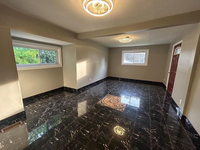 5849 Jackson Street, Taylor, MI 48180