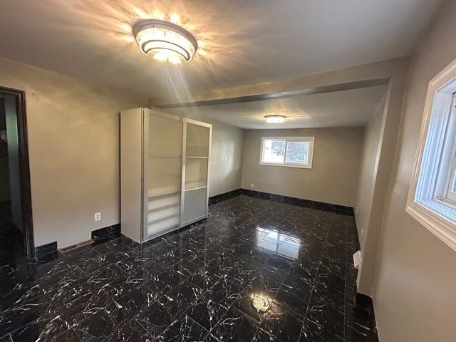 5849 Jackson Street, Taylor, MI 48180