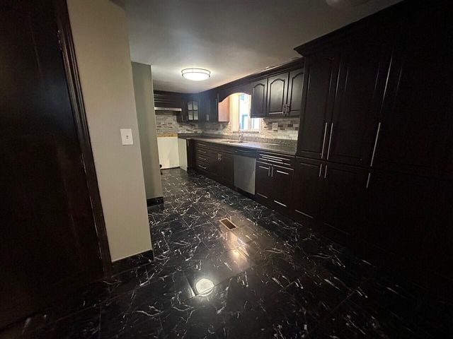 5849 Jackson Street, Taylor, MI 48180