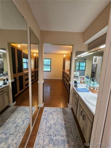 4 Laurelcherry Court, Homosassa, FL 34446