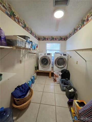 4 Laurelcherry Court, Homosassa, FL 34446