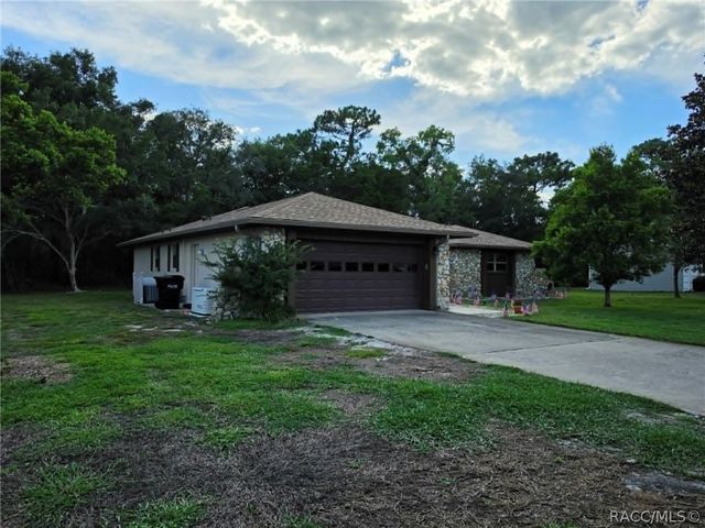 4 Laurelcherry Court, Homosassa, FL 34446