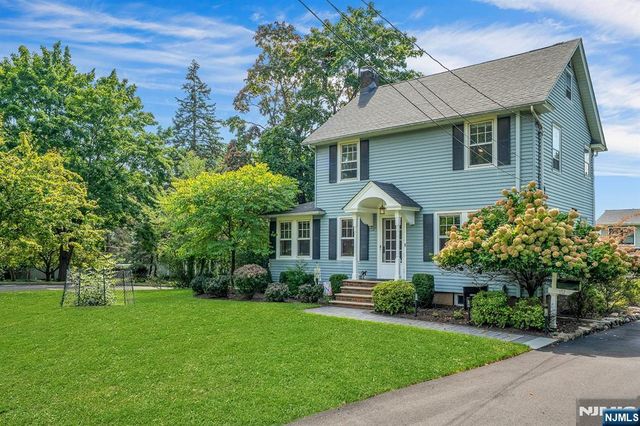 152 Hill Street, Midland Park, NJ 07432