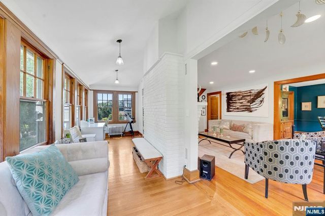 152 Hill Street, Midland Park, NJ 07432
