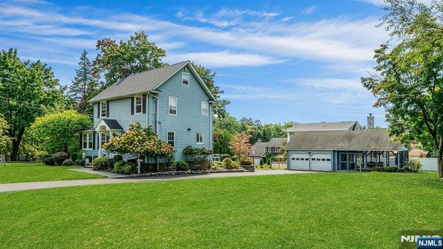 152 Hill Street, Midland Park, NJ 07432