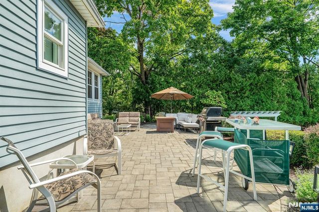 152 Hill Street, Midland Park, NJ 07432
