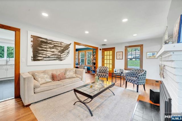 152 Hill Street, Midland Park, NJ 07432