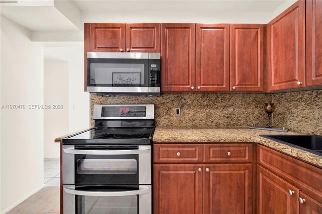 7747 SW 86th St D-403, Miami, FL 33143