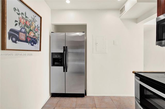 7747 SW 86th St D-403, Miami, FL 33143